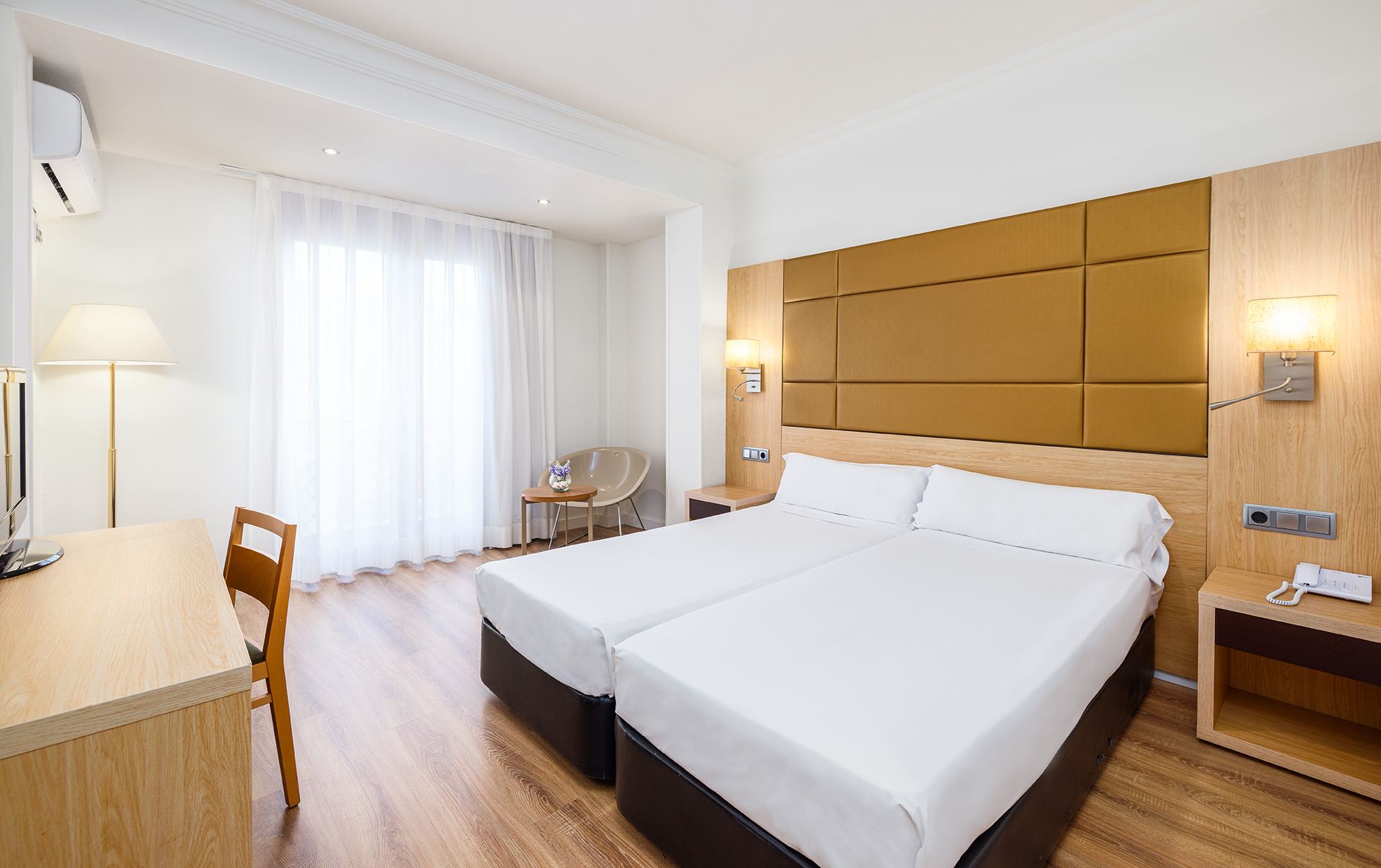 001_alta_virgendelosreyes Doble Estándar.jpg